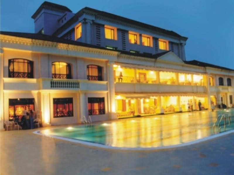 经典俱乐部酒店 孟买 外观 照片
